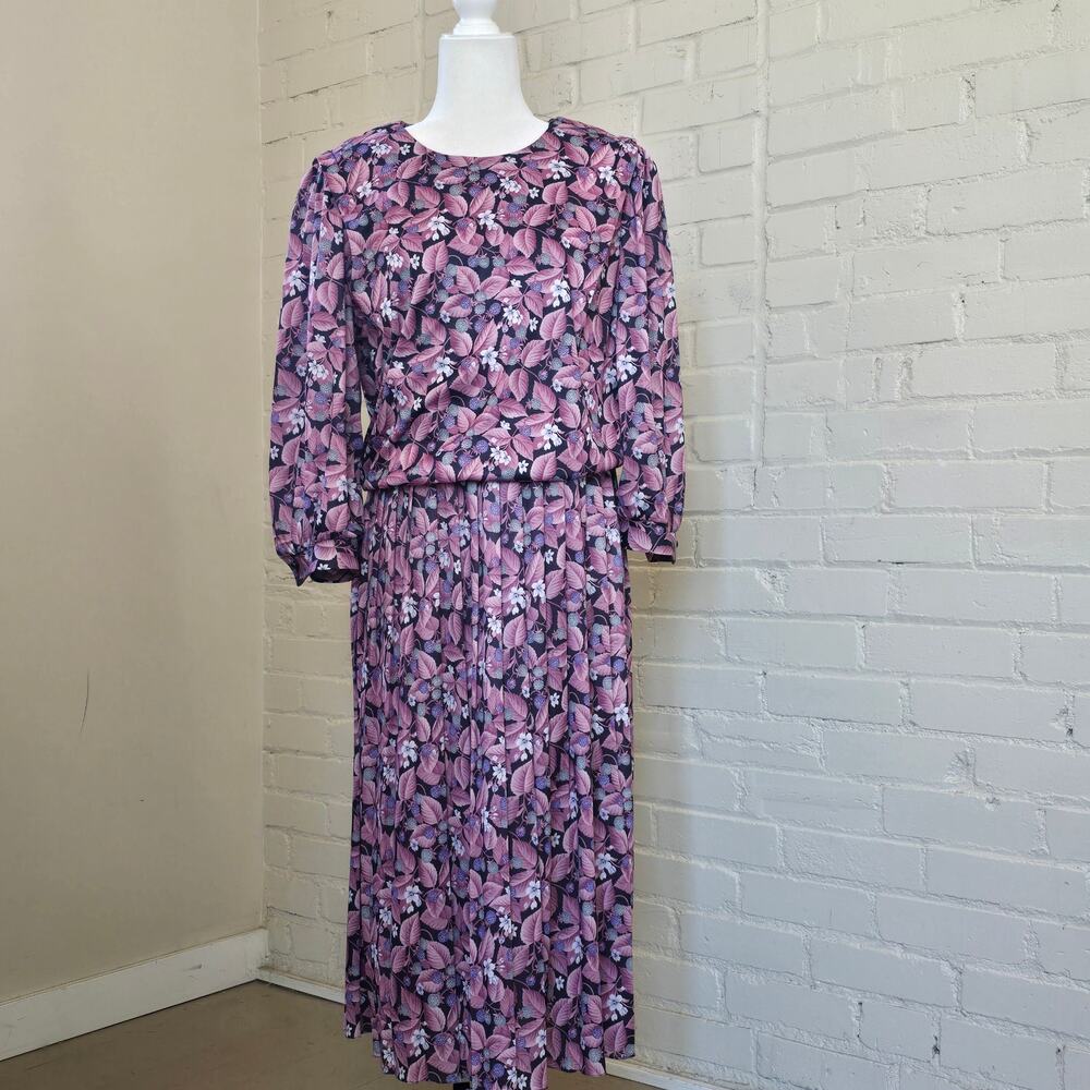 ​Vintage 80s DBY II Blackberry Floral Pleated Jersey Dress Size 18 Cottagecore
